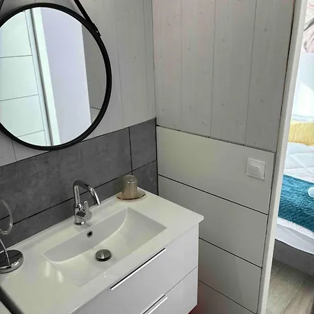 Daire Appartement Centre Village Rez-De-Jardin Parking Prive Et Wifi *