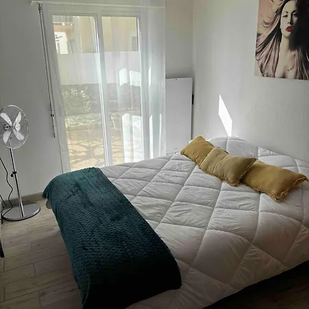 Appartement Centre Village Rez-De-Jardin Parking Prive Et Wifi